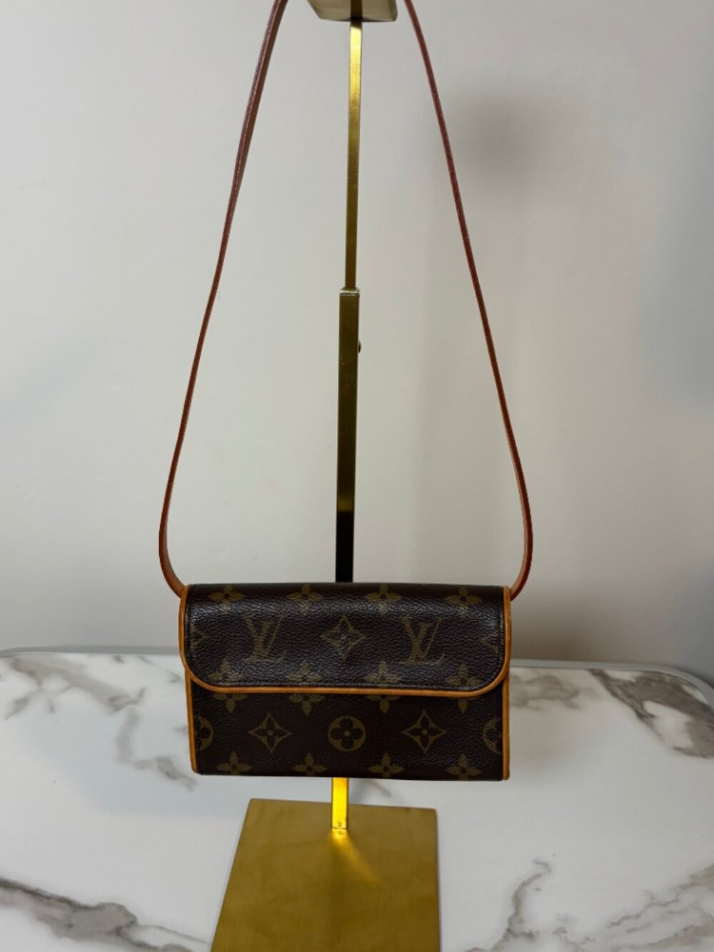 Louis Vuitton Pochette Florentine Monogram Bum Bag - Picture 2 of 7